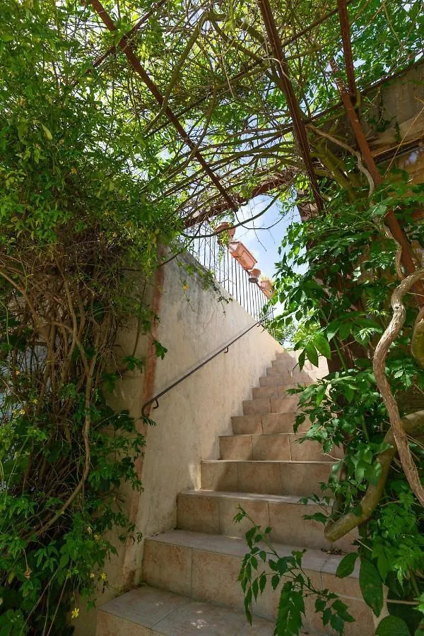 Un Doux Chemin Villa Valreas 0*,  France
